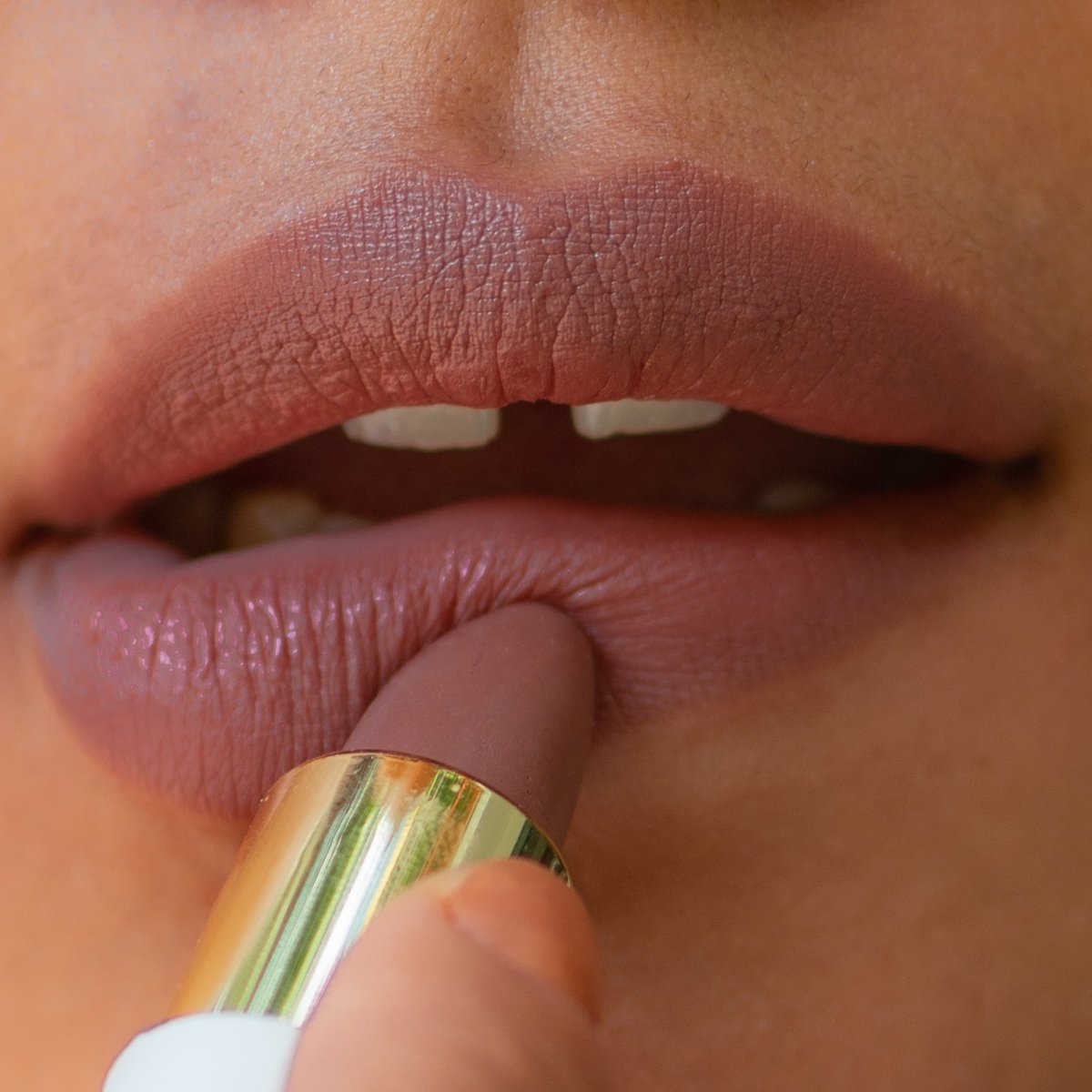 Labial - Malva - TEIA