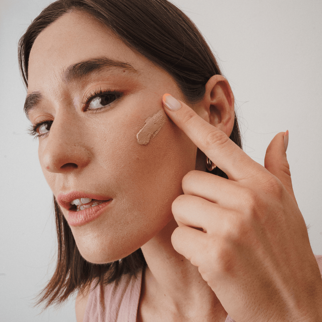 Sticks solares con color SPF 40: guía para leer ingredientes y evaluar rendimiento - TEIA Cosméticos